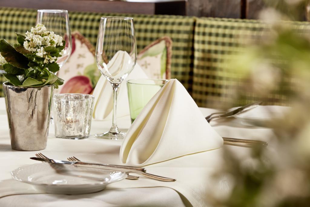 Hotel Hirlanda Zuers ภายนอก รูปภาพ