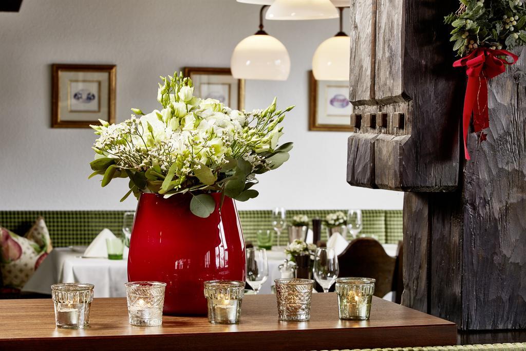 Hotel Hirlanda Zuers ภายนอก รูปภาพ