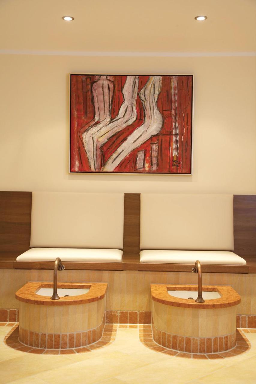 Hotel Hirlanda Zuers ภายนอก รูปภาพ
